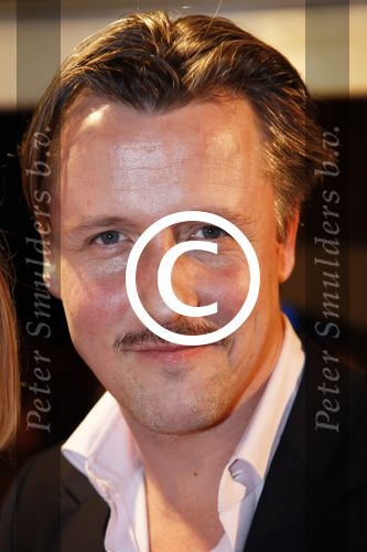 Den Haag 6 april 2011
Premiere alle tijd met oa Paul de leeuw in pathe spuiplein. Daan Schuurmans met Bracha v Doesburgh en Katja Schuurman
Peter Smulders bv