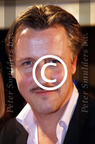 Den Haag 6 april 2011
Premiere alle tijd met oa Paul de leeuw in pathe spuiplein. Daan Schuurmans met Bracha v Doesburgh en Katja Schuurman
Peter Smulders bv