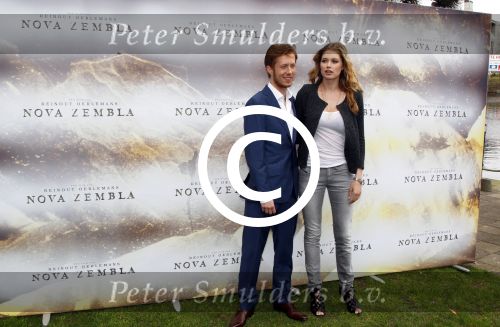 Amsterdam 7 april 2011
Presentatie cast Nova Zembla bij het Hilton. Reinout Oerlemans is regisseur en producent en Doutzen Kroes en Robert de Hoog spelen oa in de film.
Peter Smulders bv