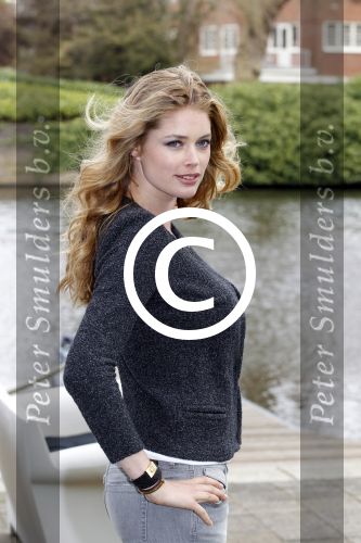 Amsterdam 7 april 2011
Presentatie cast Nova Zembla bij het Hilton. Reinout Oerlemans is regisseur en producent en Doutzen Kroes en Robert de Hoog spelen oa in de film.
Peter Smulders bv
