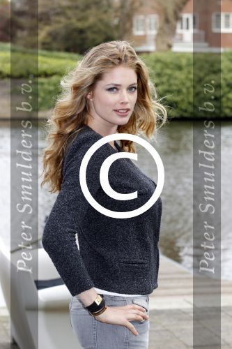 Amsterdam 7 april 2011
Presentatie cast Nova Zembla bij het Hilton. Reinout Oerlemans is regisseur en producent en Doutzen Kroes en Robert de Hoog spelen oa in de film.
Peter Smulders bv