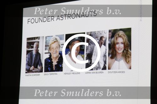 Amsterdam 12 april 2011
Presentatie Space Expedition Curacao door Michiel Mol Ben Droste Harry v Hulten en de astronaut ick Searfoss. Vanaf 2014 kunne mensen vanaf Curacao de ruimte in. Doutzen Kroes gaat ook
Peter Smulders bv