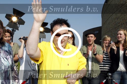 Naarden 18 april 2011
DE X factor finalisten van seizoen 2011 met oa Ralf Wienk Tania Christopher Rochelle Perts Jessica Mougin Adlicious Simran Sway Tim Suyderhoud en Ed Ruyer op rode loper bij golfclub. Ed met zijn vrouw
Peter Smulders bv