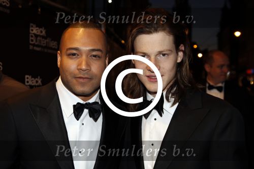 Amsterdam 22 maart 2011
Premiere Black butterflies in Tuschinski met Rutger Hauer  Carice v Houten en Liam Cunningham . Paula v d Oegst was de regisseur.. Everon Jackson Hooi met Buddha to Buddha armband
Peter Smulders bv