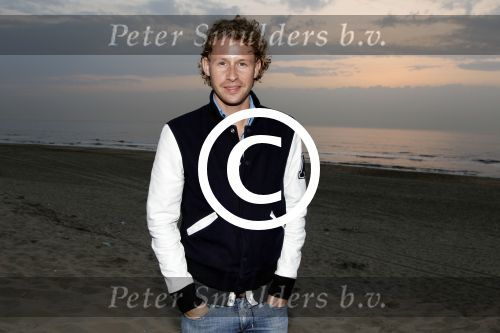 Bloemendaal 11 april 2011
Presentatie cd Joel Geleynse bij strandtent vroeger. Ewout Genemans
Peter Smulders bv