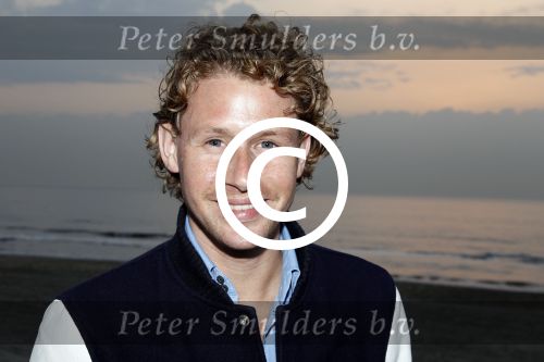 Bloemendaal 11 april 2011
Presentatie cd Joel Geleynse bij strandtent vroeger. Ewout Genemans
Peter Smulders bv