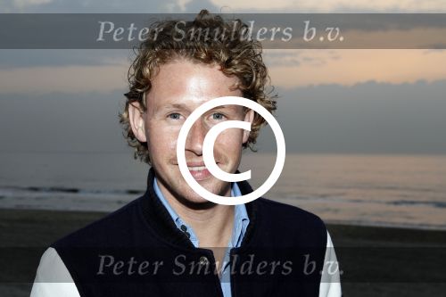 Bloemendaal 11 april 2011
Presentatie cd Joel Geleynse bij strandtent vroeger. Ewout Genemans
Peter Smulders bv