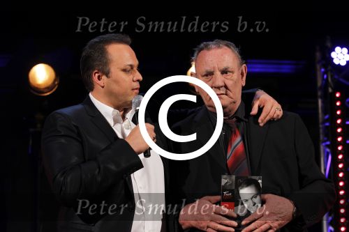 Utrecht 30 maart 2011
Presentatie nieuwe cd van Frans Bauer. Zijn vader en moeder en Mariska met zoon Christiaan zijn aanwezig.
Peter Smulders bv