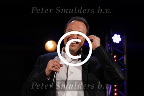Utrecht 30 maart 2011
Presentatie nieuwe cd van Frans Bauer. Zijn vader en moeder en Mariska met zoon Christiaan zijn aanwezig.
Peter Smulders bv