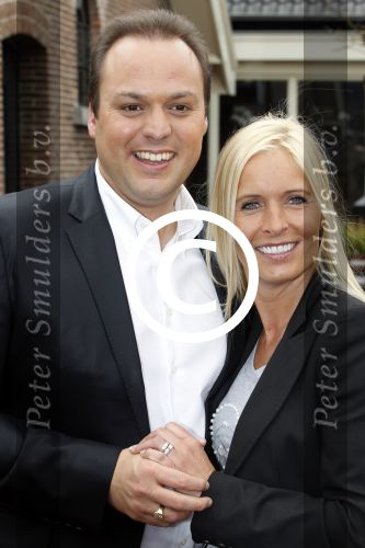 Utrecht 30 maart 2011
Presentatie nieuwe cd van Frans Bauer. Zijn vader en moeder en Mariska met zoon Christiaan zijn aanwezig.
Peter Smulders bv