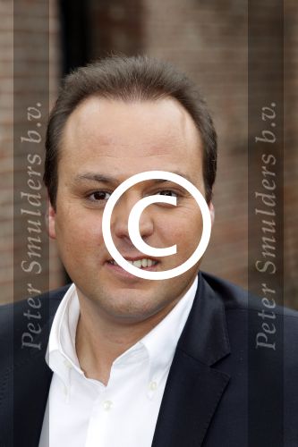 Utrecht 30 maart 2011
Presentatie nieuwe cd van Frans Bauer. Zijn vader en moeder en Mariska met zoon Christiaan zijn aanwezig.
Peter Smulders bv
