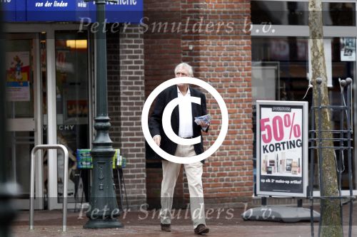 Breukelen 26 maart 2011
Frits Kroymans doet boodschappen in Breukelen.
Peter Smulders bv