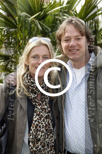 Kaatsheuvel 20 maart 2011
Relaties van Princess in de efteling. Frits Sissing met vrouw
Peter Smulders bv