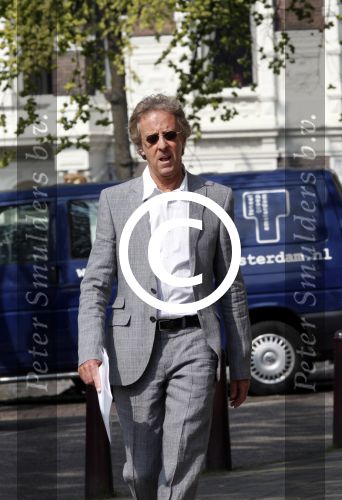 Amsterdam 17 april 2011
Hans v Wilgenburg op straat.
Peter Smulders bv
