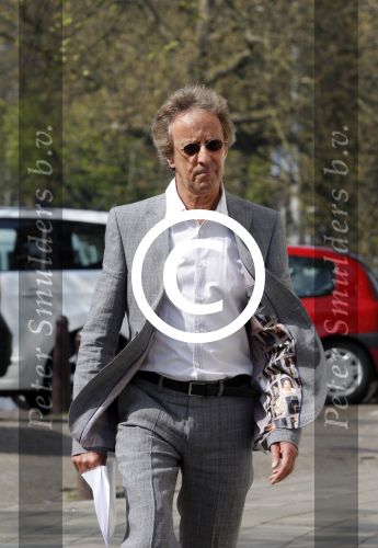 Amsterdam 17 april 2011
Hans v Wilgenburg op straat.
Peter Smulders bv