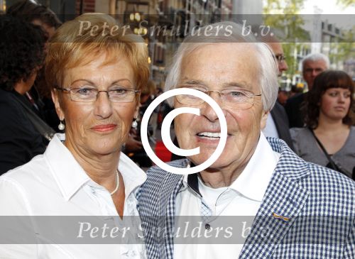 Amsterdam 17 april 2011
Premiere Zorro in het nieuwe de la mar theater. Henk Pleket met vrouw
Peter Smulders bv
