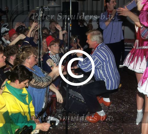 Nijmegen, 20 April 1995
Henk Pleket van de Havenzangers tijdens een optreden met Carnaval
Foto Peter Smulders BV