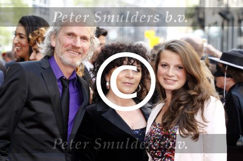 Amsterdam 17 april 2011
Premiere Zorro in het nieuwe de la mar theater. henriette Tol met man en dochter
Peter Smulders bv