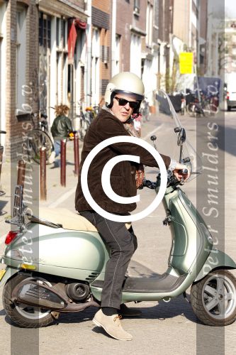 Amsterdam 29 maart 2011
Huub Stapel op zijn vespa scooter.
Peter Smulders bv