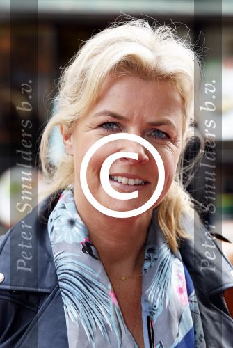 Amsterdam 20 maart 2011
Premiere Hop in Tuschinski. Irene Moors met man Barry en kinderen
Peter Smulders bv