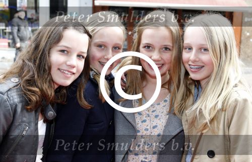 Amsterdam 20 maart 2011
Premiere Hop in Tuschinski. dochter Irene Moors met vriendinnen
Peter Smulders bv