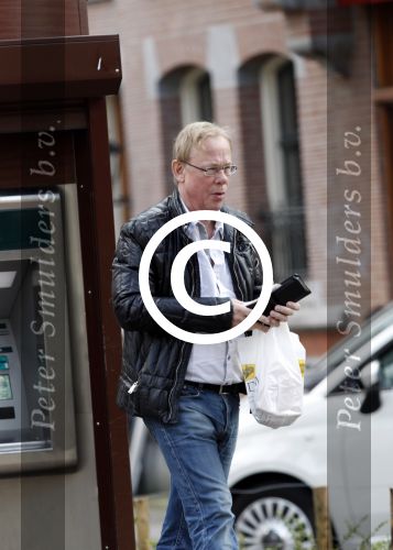Amsterdam 25 maart 2011
Jack Spijkerman pint geld en doet boodschappen.
Peter Smulders bv