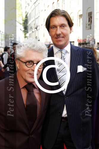Amsterdam 17 april 2011
Premiere Zorro in het nieuwe de la mar theater. Jacques d Ancona met een kennis
Peter Smulders bv
