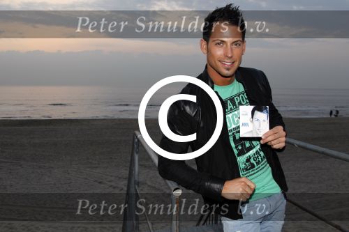 Bloemendaal 11 april 2011
Presentatie cd Joel Geleynse bij strandtent vroeger.
Peter Smulders bv