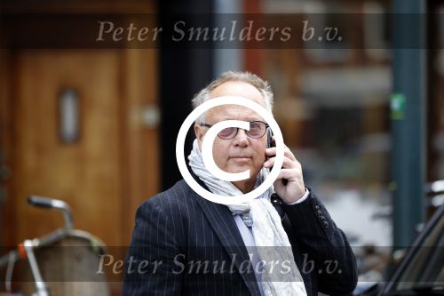 Amsterdam 15 april 2011
Joop Braakhekke bij zijn mini cooper country man
Peter Smulders bv
