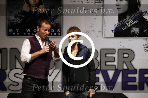Rotterdam 27 maart 2011
Persconferentie van Justin Bieber in Ahoy. Peter v d Vorst begeleide het.
Peter Smulders bv
