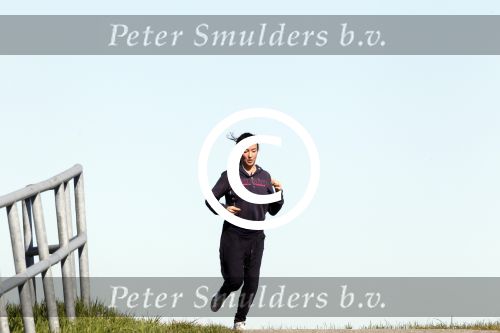 Uitdam 19 maart 
Katja Romer Schuurman aan het hardlopen bij haar op de dijk in uitdam.
Peter Smulders bv