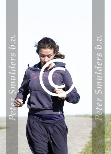 Uitdam 19 maart 
Katja Romer Schuurman aan het hardlopen bij haar op de dijk in uitdam.
Peter Smulders bv