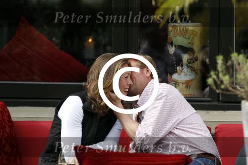 Breukelen 2 april 2011
De ex man van Mariska v Kolck Knut Jacobsen met zijn nieuwe vrienin Wia Kort.
Peter Smulders bv