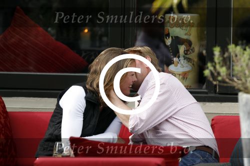 Breukelen 2 april 2011
De ex man van Mariska v Kolck Knut Jacobsen met zijn nieuwe vrienin Wia Kort.
Peter Smulders bv