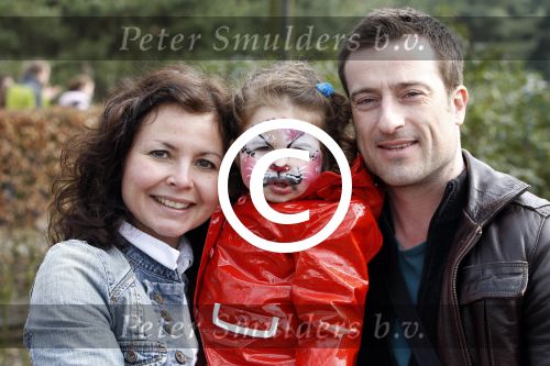 Kaatsheuvel 20 maart 2011
Relaties van Princess in de efteling. Maaike Widdershoven met man en dochter
Peter Smulders bv