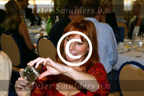 Scheveningen 30 september 2003
Society brunch in het holland casino scheveningen
marian mudder met camera