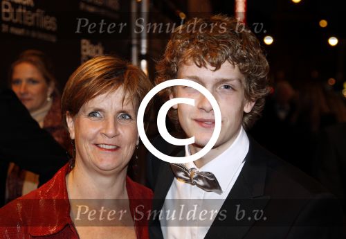 Amsterdam 22 maart 2011
Premiere Black butterflies in Tuschinski met Rutger Hauer  Carice v Houten en Liam Cunningham . Paula v d Oegst was de regisseur..Martijn Lakemeier met moeder
Peter Smulders bv