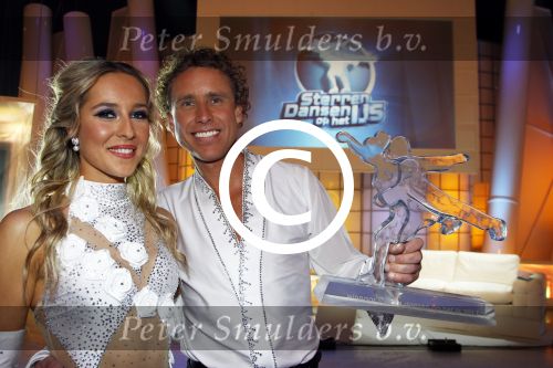 Ede 15 april 2011
Finale van Sterren dansen op het ijs met Michael Boogert en Jenny Smit. Gerard Joling en Nance Cooolen presenteren het programma.
Peter Smulders bv