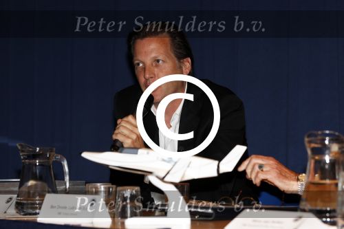 Amsterdam 12 april 2011
Presentatie Space Expedition Curacao door Michiel Mol Ben Droste Harry v Hulten en de astronaut ick Searfoss. Vanaf 2014 kunne mensen vanaf Curacao de ruimte in.
Peter Smulders bv