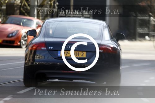 Amsterdam 27 maart 2011
Nicolette v Dam  met i hate paparazzi t shirt aan.
Peter Smulders bv