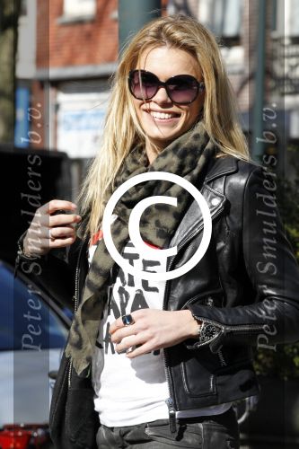 Amsterdam 27 maart 2011
Nicolette v Dam  met i hate paparazzi t shirt aan.
Peter Smulders bv
