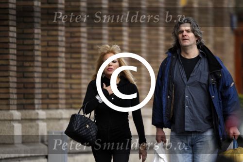 Amsterdam 31 maart 2011
Patricia Paay doet met een vriend boodschappen.
Peter Smulders bv