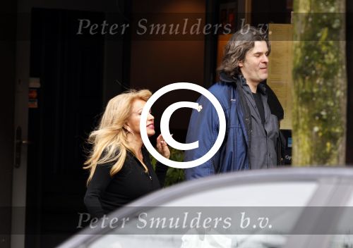Amsterdam 31 maart 2011
Patricia Paay doet met een vriend boodschappen.
Peter Smulders bv