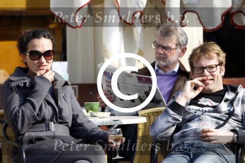 Amsterdam 29 maart 2011
Patrick Lodiers heeft het gezellig op terras met een dame.
Peter Smulders bv