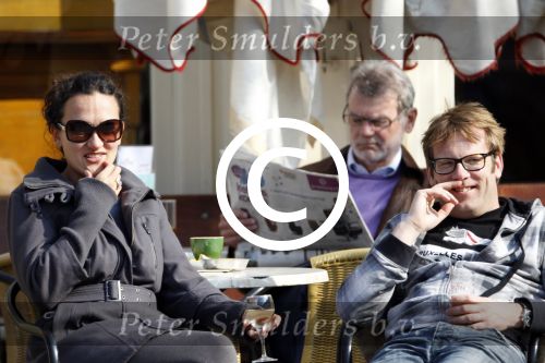 Amsterdam 29 maart 2011
Patrick Lodiers heeft het gezellig op terras met een dame.
Peter Smulders bv