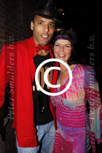 Nieuwegein 20 maart 2011
Surprisefeeste voor Yolanthe Sneijder Cabau georganiseerd door haar man wesley Sneijder bij Will\'s restaurant in Nieuwegein. Pierre v Hooijdonk met vrouw
Peter Smulders bv
