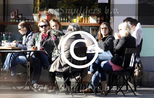 Amsterdam 19 maart 2011
Rutger Castricum met vriendin en baby op terras in Amsterdam.
Peter Smulders bv
