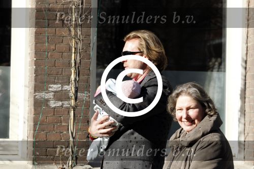Amsterdam 19 maart 2011
Rutger Castricum met vriendin en baby op terras in Amsterdam.
Peter Smulders bv