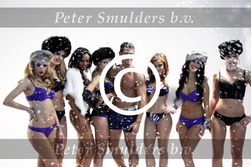 Amsterdam 28 maart 2011
Rob Heilbron van lingerie merk Sapph organiseerde vandaag weer een foto shoot met oa Melissa Sneekes, Dewi Pechler , Melany d\'Fonseca ilena Ingwersen Gisele Barbosa en schaatser Joel Geleynse .
Peter Smulders bv
