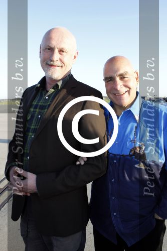 Leiden Valkenburg 25 maart 2012
500e voorstelling van Soldaat van oranje. Arjan Ederveen met partner
Peter Smulders bv